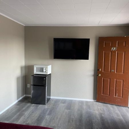 Timberly Motel Гейлорд Екстериор снимка