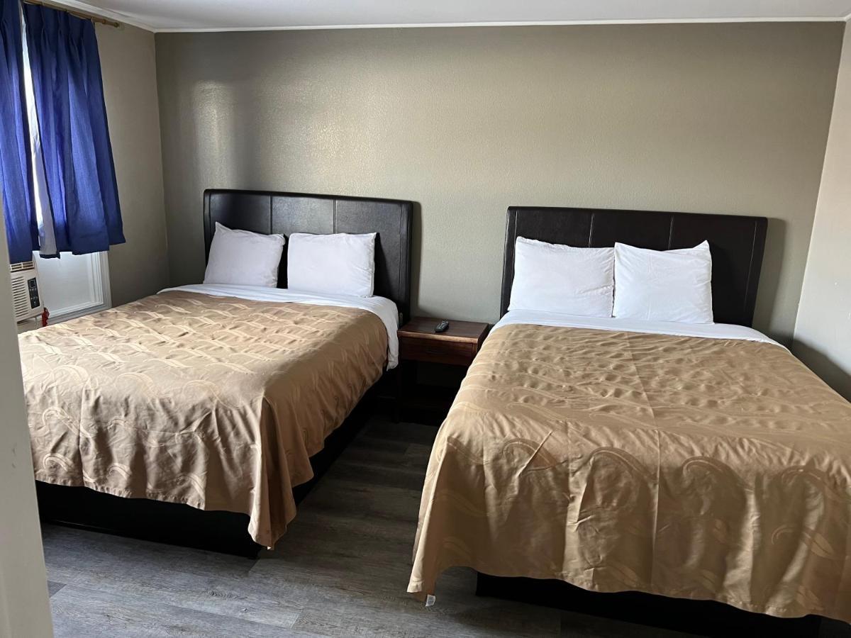 Timberly Motel Гейлорд Екстериор снимка
