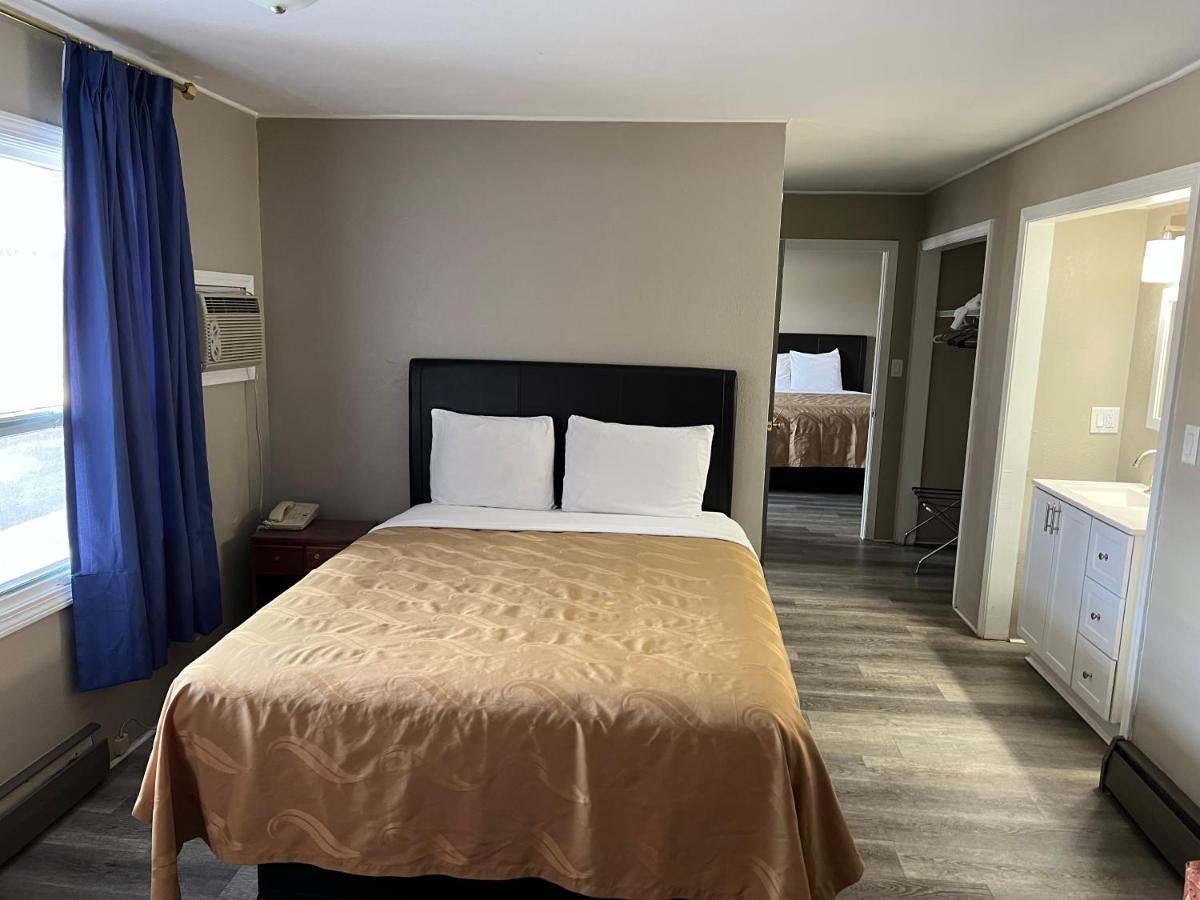 Timberly Motel Гейлорд Екстериор снимка