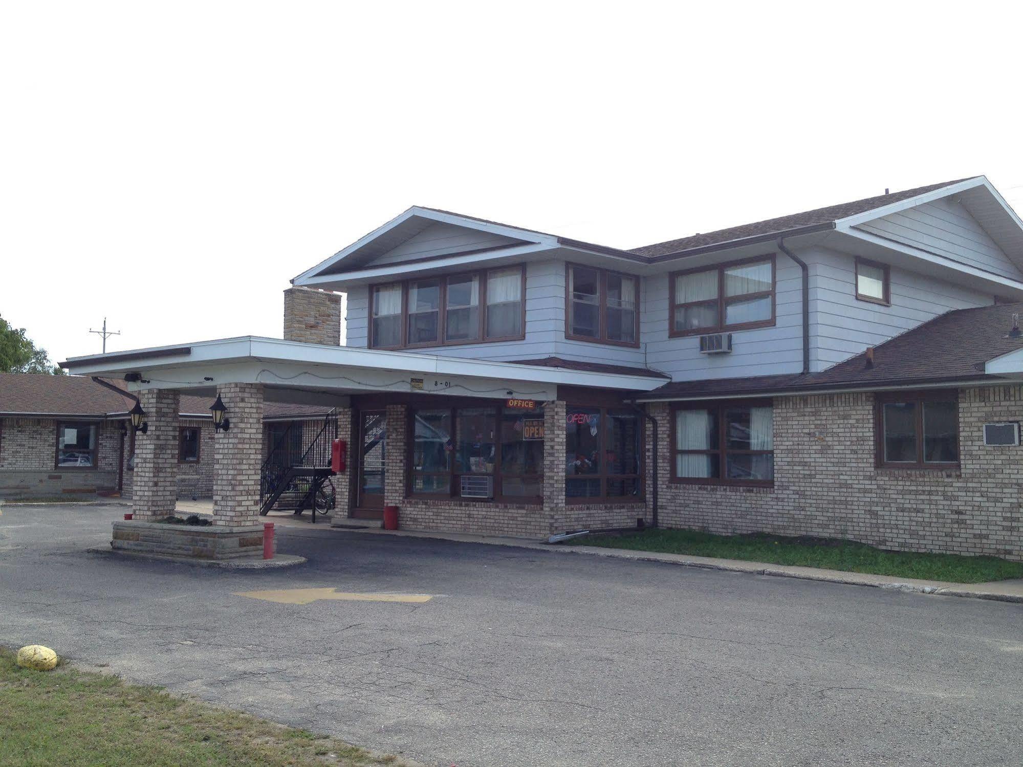 Timberly Motel Гейлорд Екстериор снимка