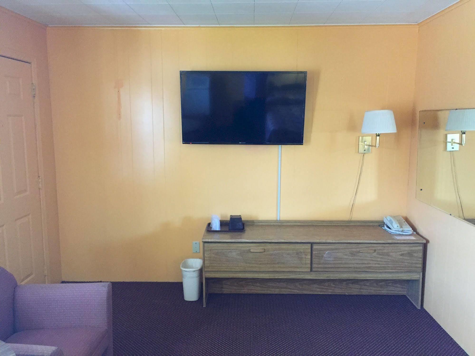 Timberly Motel Гейлорд Екстериор снимка