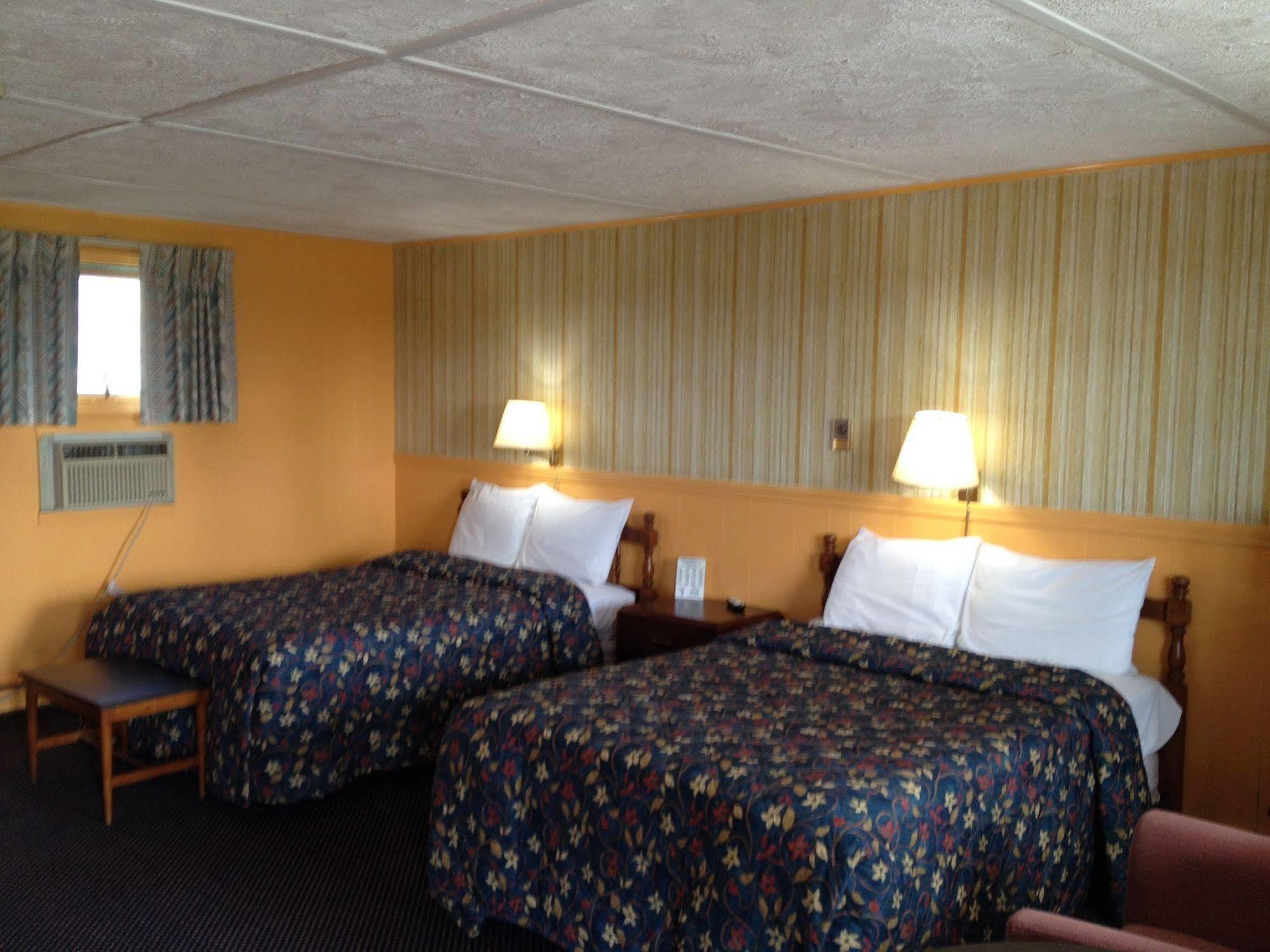 Timberly Motel Гейлорд Екстериор снимка